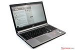 В обзоре: Fujitsu Lifebook E753 Premium Selection.