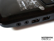 С правой стороны расположены 2 звуковых порта и 2 USB 2.0.