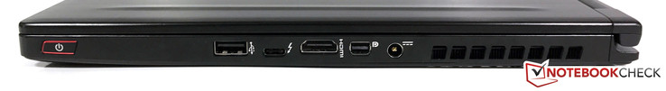 Справа: USB 2.0, Thunderbolt 3 / USB 3.1 Type-C, HDMI 1.4, Mini-DisplayPort 1.2, коннектор питания