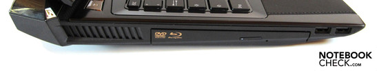Слева: Оптический привод Blu-Ray, 2х USB 2.0