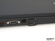 Слева по центру: Display port, VGA.