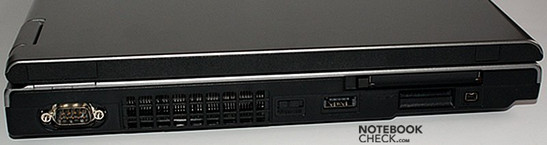 Вид слева: последовательный порт, вентиляционные отверстия, переключатель WiFi, eSATA / USB, PCMCIA, Multi-картридер, FireWire