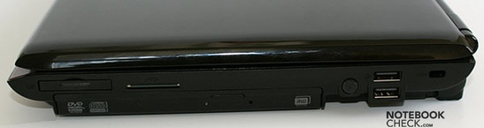 Вид справа: слот ExpressCard34, кард-ридер, оптический привод, 2 USB-порта, Кенсингтонский замок