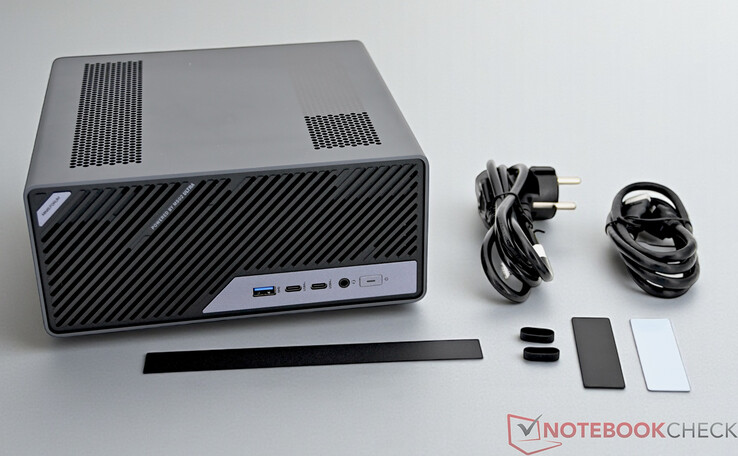 Комплект поставки Minisforum MS-02 Ultra