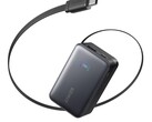 Power bank A1638 оснащен встроенным кабелем и дисплеем (Источник изображения: Anker)