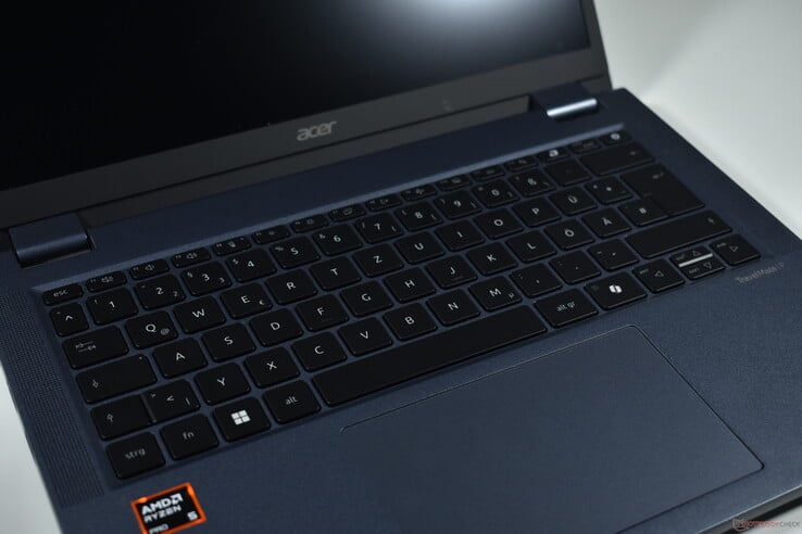 Acer TravelMate P4: Клавиатура