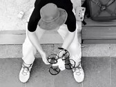 DJI Neo вот-вот взлетит, что подтверждается сертификатом FCC. Скорее всего, это будет сверхлегкий и складной беспилотный летательный аппарат. (Источник изображения: OsitaLV)