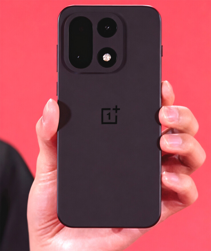 Дизайн задней панели OnePlus 15 (Источник изображения: Qualcomm via Digital Chat Station)