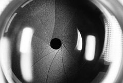 Модель Apple iPhone 18 Pro (Max) впервые получит камеру с переменной диафрагмой.