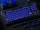 Механическая клавиатура 8BitDo Retro 87 Mecha Break: Panther Edition оснащена RGB-подсветкой. (Источник изображения: 8BitDo)