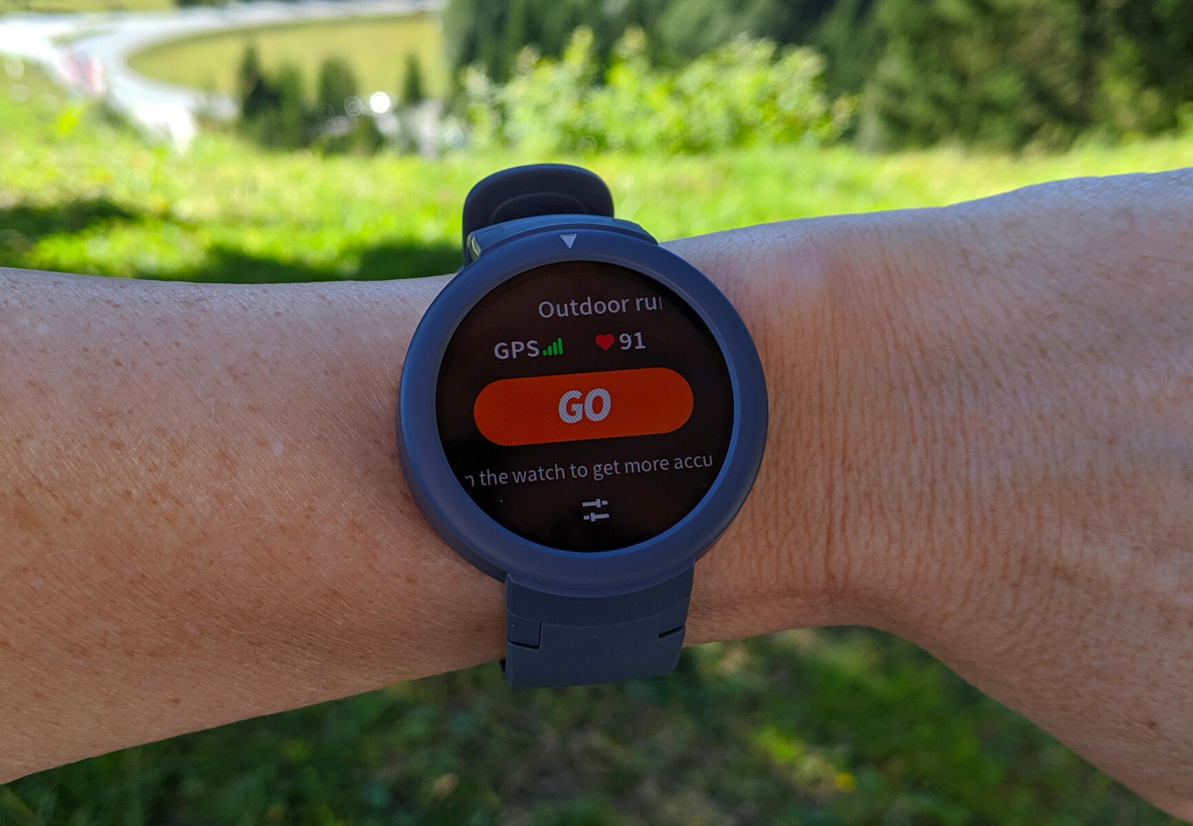 Обзор умных часов Amazfit Verge Lite 