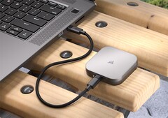 Внешний твердотельный накопитель EX400U работает очень быстро благодаря USB 4 (Источник изображения: Corsair)