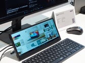 Acer PM131QT - небольшой вспомогательный дисплей для любителей симуляторов и других вариантов использования