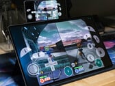 Dolphin Netplay запускает игру Star Fox: Assault на двух разных устройствах Android.