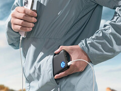 Отзыву подлежат только черные и синие варианты пауэрбанка, продаваемые через Amazon. На снимке: рекламная фотография портативного зарядного устройства. (Источник изображения: Iniu)