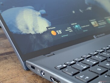 Никакого стекла от края до края, OLED или глянцевых опций