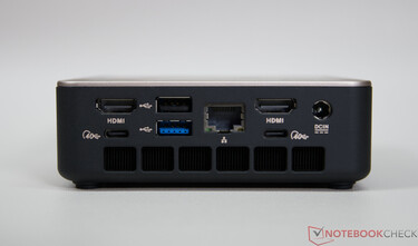 Sapphire Edge AI - разъемы на задней панели