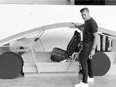 Один из прототипов Robotaxi (Источник изображения: Tesla/Walter Isaacson)