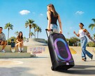 Звуковая башня Samsung имеет мощность 240 Вт и 18 часов работы от аккумулятора (Источник изображения: Samsung)