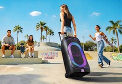 Звуковая башня Samsung имеет мощность 240 Вт и 18 часов работы от аккумулятора (Источник изображения: Samsung)