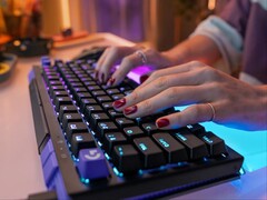 Игровая клавиатура Logitech G512 X TMR в черном цвете.