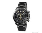 Чёрный хронограф Seiko D51, созданный в рамках коллаборации, посвящённой паровозу, с золотистыми акцентами на циферблате и браслетом из нержавеющей стали.