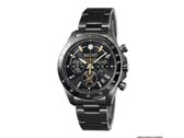 Чёрный хронограф Seiko D51, созданный в рамках коллаборации, посвящённой паровозу, с золотистыми акцентами на циферблате и браслетом из нержавеющей стали.