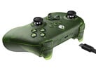 Трехрежимный контроллер 8BitDo Ultimate для Xbox в нефритовом корпусе подключается через USB-C, Bluetooth и беспроводную связь 2,4 ГГц. (Источник изображения: 8BitDo)