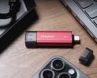 Двойной портативный SSD-накопитель Kingston начинается от $97. На снимке: рекламная фотография накопителя. (Источник изображения: Kingston)