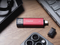 Двойной портативный SSD-накопитель Kingston начинается от $97. На снимке: рекламная фотография накопителя. (Источник изображения: Kingston)