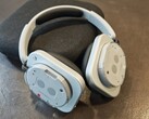 Наушники Nothing Headphone 1 были показаны вместе с Phone 3 (источник изображения: Nothing)