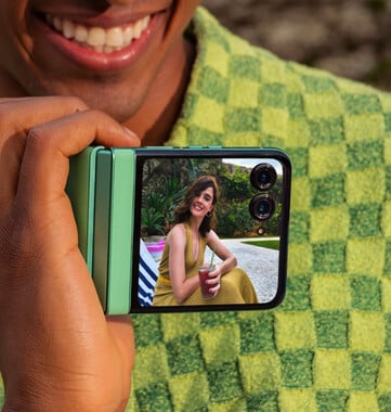 Motorola Razr 60. (Источник изображения: через Evan Blass)