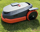 Segway Navimow X3 обладает широким набором функций. (Источник изображения: Маркус Швартен / Notebookcheck)