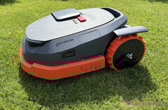 Segway Navimow X3 обладает широким набором функций. (Источник изображения: Маркус Швартен / Notebookcheck)