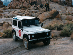 Новая более жесткая тарелка Starlink Performance Kit. (Источник изображения: SpaceX)