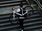 Roadlite:ON CF: Легкий электровелосипед с ременным приводом