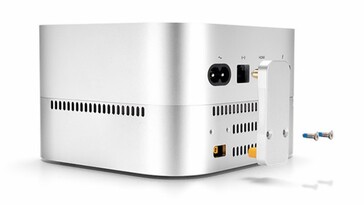 Для Mac Mini не требуется никаких модификаций; устройство можно просто подключить через штекер.