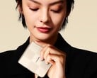 Компания Xiaomi выпустила официальные тизерные постеры, фотографии для прессы и тизерное видео флип-телефона Mix Flip 2 с камерой Leica. (Источник изображения: Xiaomi)