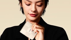 Компания Xiaomi выпустила официальные тизерные постеры, фотографии для прессы и тизерное видео флип-телефона Mix Flip 2 с камерой Leica. (Источник изображения: Xiaomi)