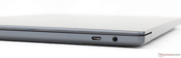 Справа: USB-C Thunderbolt 4/ DisplayPort 2.1 + Power Delivery, комбинированное аудио 3,5 мм