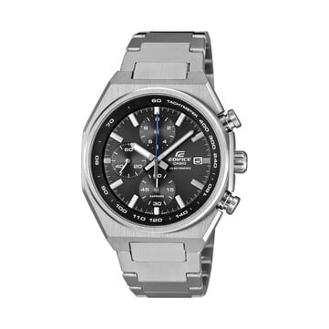 Хронограф Casio Edifice EFSS660D-1A с корпусом и браслетом из нержавеющей стали, чёрным текстурированным циферблатом, синей центральной секундной стрелкой, тремя дополнительными циферблатами и тахиметрической шкалой.