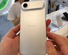 манекен iPhone 17 Air, показанный в китайском магазине Apple Store, подтверждает предыдущую утечку информации о дизайне. (Источник изображения: Majin Bu on X)