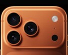 Крупный план модуля камеры iPhone 17 Pro, демонстрирующий новое расположение вспышки. (Источник изображения: Apple)