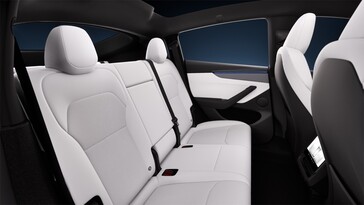 Модель Y Premium с черной обивкой.