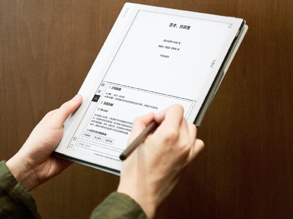В Boox Note X6 есть поддержка многозадачности с разделенным экраном.