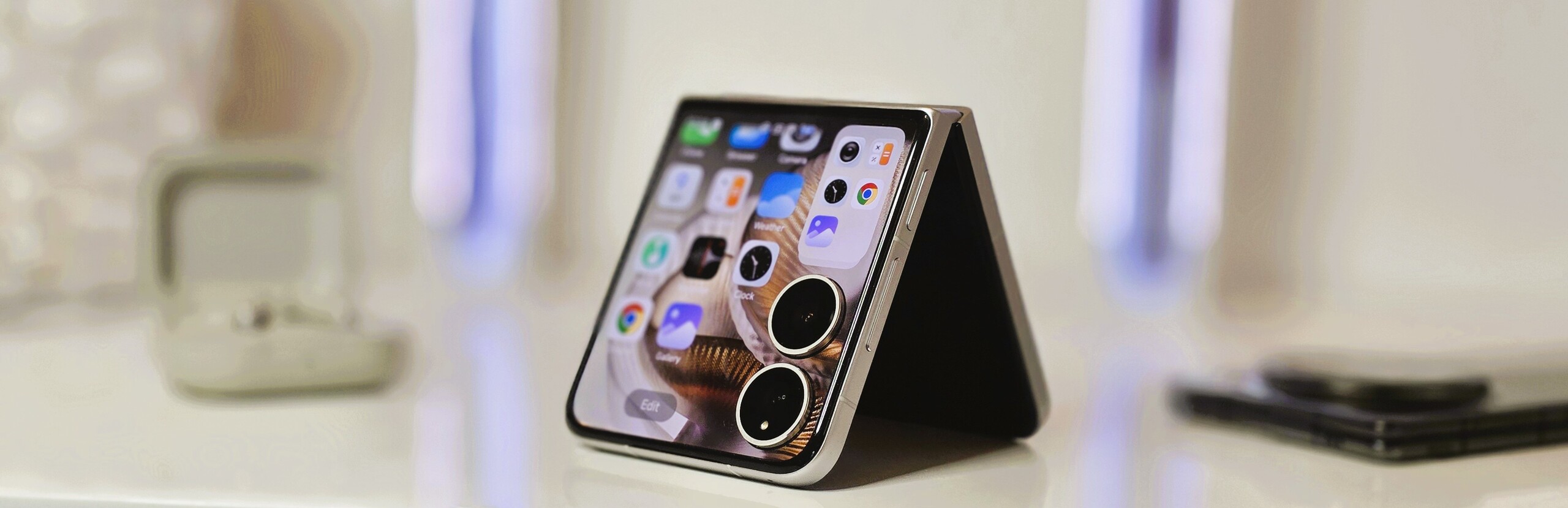 Тестовый смартфон Xiaomi Mix Flip 2
