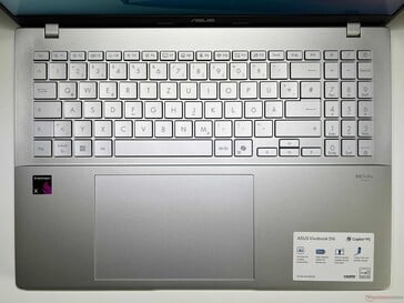 Asus Vivobook S16: Клавиатура и тачпад