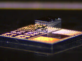 Новый процесс изготовления 3D-чипов интегрирует GaN-транзисторы в кремниевые пластины (Источник изображения: Исследователи MIT)