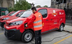 Электрический фургон Royal Mail, один из 7 000 EV в парке компании в Великобритании (Источник изображения: Royal Mail)