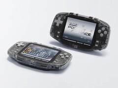 Модель Konkr Pocket Advance Onyx Ice Limited Edition стоит дороже, чем модели других цветов.